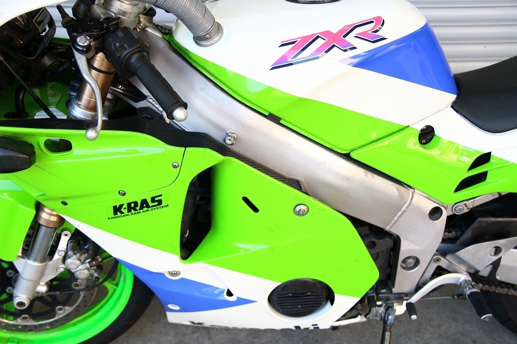 ZXR250R/フルノーマル/超貴重/純正フルカウル/45馬力最終モデル/250㏄4