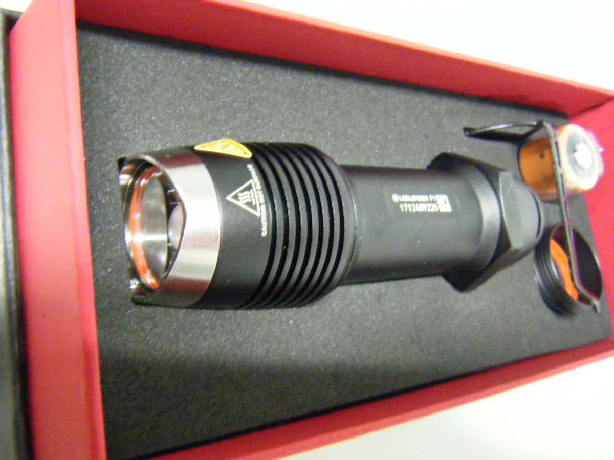 LEDライト　フラッシュライト　懐中電灯　レッドレンザー 5本組 中古品 LED F1 ホワイト LENSER | コンパクト LENSER(レッドレンザー) OPT