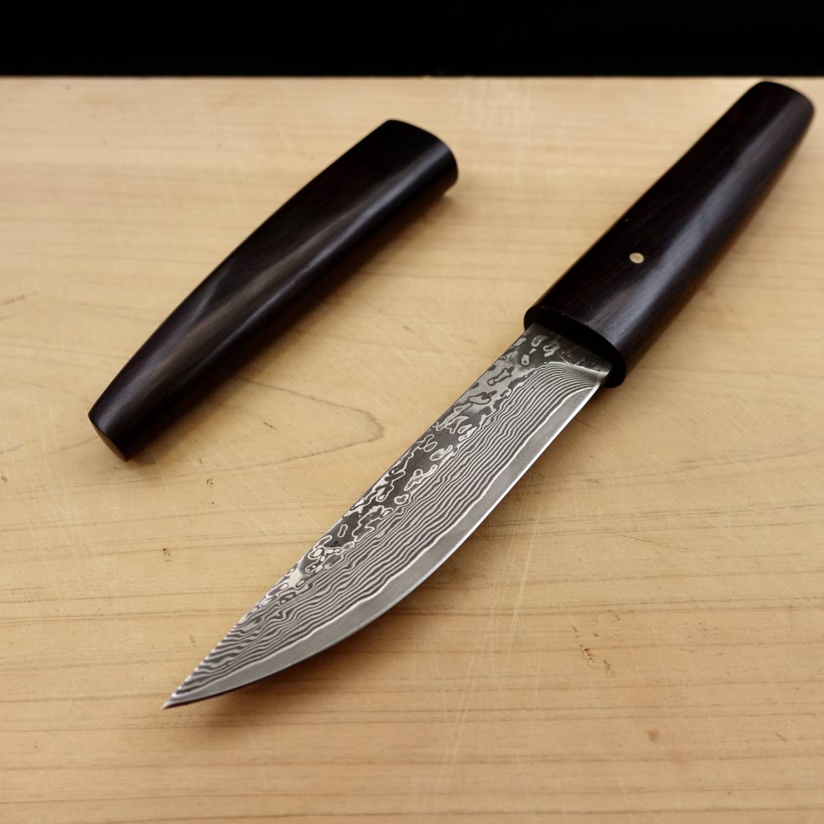 人気，大得価 N013 割り込み カスタムナイフ VG10 ダマスカス 黒檀柄 60HRC 刃厚4mm 鞘付き(ハンティングナイフ、狩猟刀)｜売買されたオークション情報、yahooの商品情報をアーカイブ公開 - オークファン ハンティングナイフ、狩猟刀
