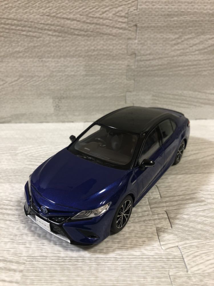 トヨタ カムリ WS ミニカー 非売品 カラーサンプル ミニカー 1/30 ミニカー 新型カムリ ハイブリッド ダークブルーマイカメタリック  ディーラー展示用 色見本 カラーサンプル モデ 1/30 トヨタ カムリ WS カラーサンプル パール ブラック トヨタ カムリ WS カラーサンプル  ... 1/30 カムリ ハイブリッド ws カラーサンプル トヨタ ミニカー 非売品