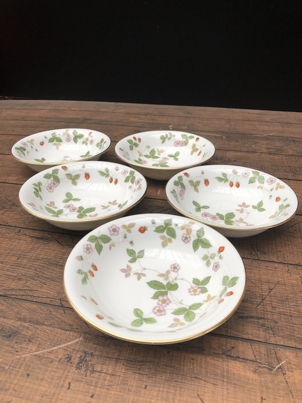 Strawberry Wild Wedgwood & ⁄⁄ | Sugar Plate 5-Piece Wedgewood