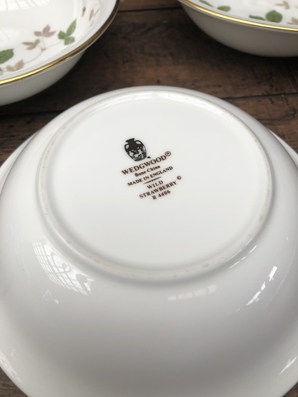 Strawberry Wild Wedgwood & ⁄⁄ | Sugar Plate 5-Piece Wedgewood