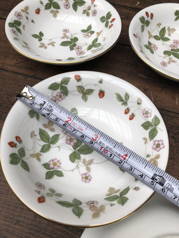 Strawberry Wild Wedgwood & ⁄⁄ | Sugar Plate 5-Piece Wedgewood
