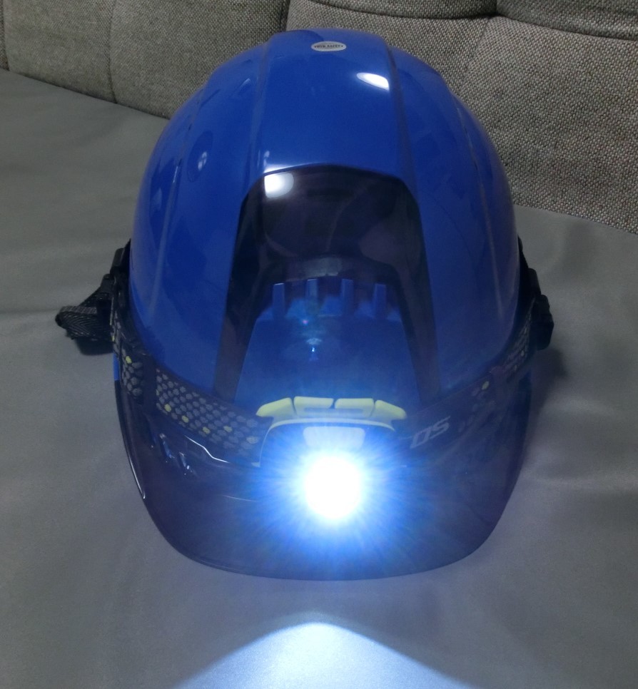 | No.392F トーヨーセーフティ TOYO 通気孔付きヘルメット ヴェンティープラス 透明ひさし作業用ヘルメット「ヴェン ヘルメット トーヨーセフティー 建設 鳶 解体 安全 高所 内装 no392fの通販