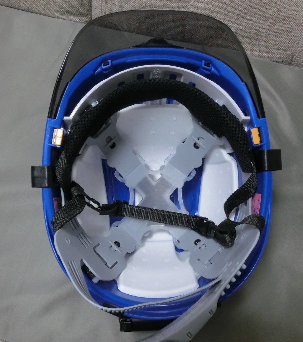 | No.392F トーヨーセーフティ TOYO 通気孔付きヘルメット ヴェンティープラス 透明ひさし作業用ヘルメット「ヴェン ヘルメット トーヨーセフティー 建設 鳶 解体 安全 高所 内装 no392fの通販