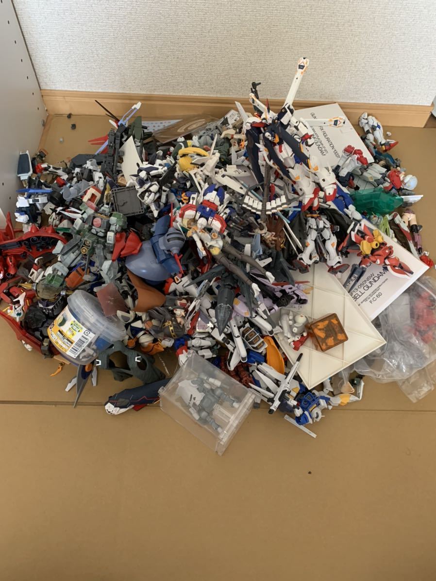 ガンプラ ジャンク ジャンク品 まとめ売り 大量」の落札相場・落札価格