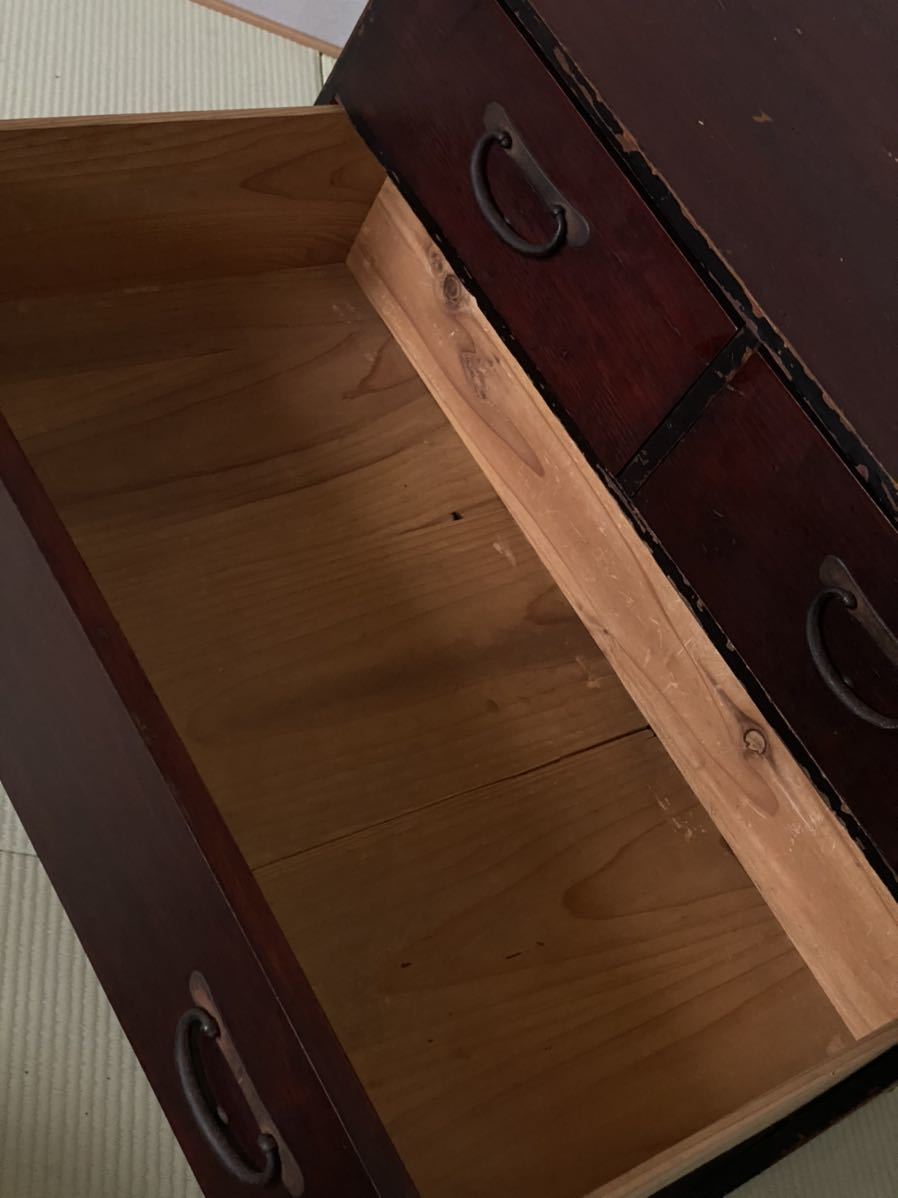 当時物 面欅無垢 引き出し 4杯 和箪笥 高さ約45.5cm 杉無垢 小振り 天然無垢材 打ち出し金具 タンス チェスト 和家具 姫箪笥_7