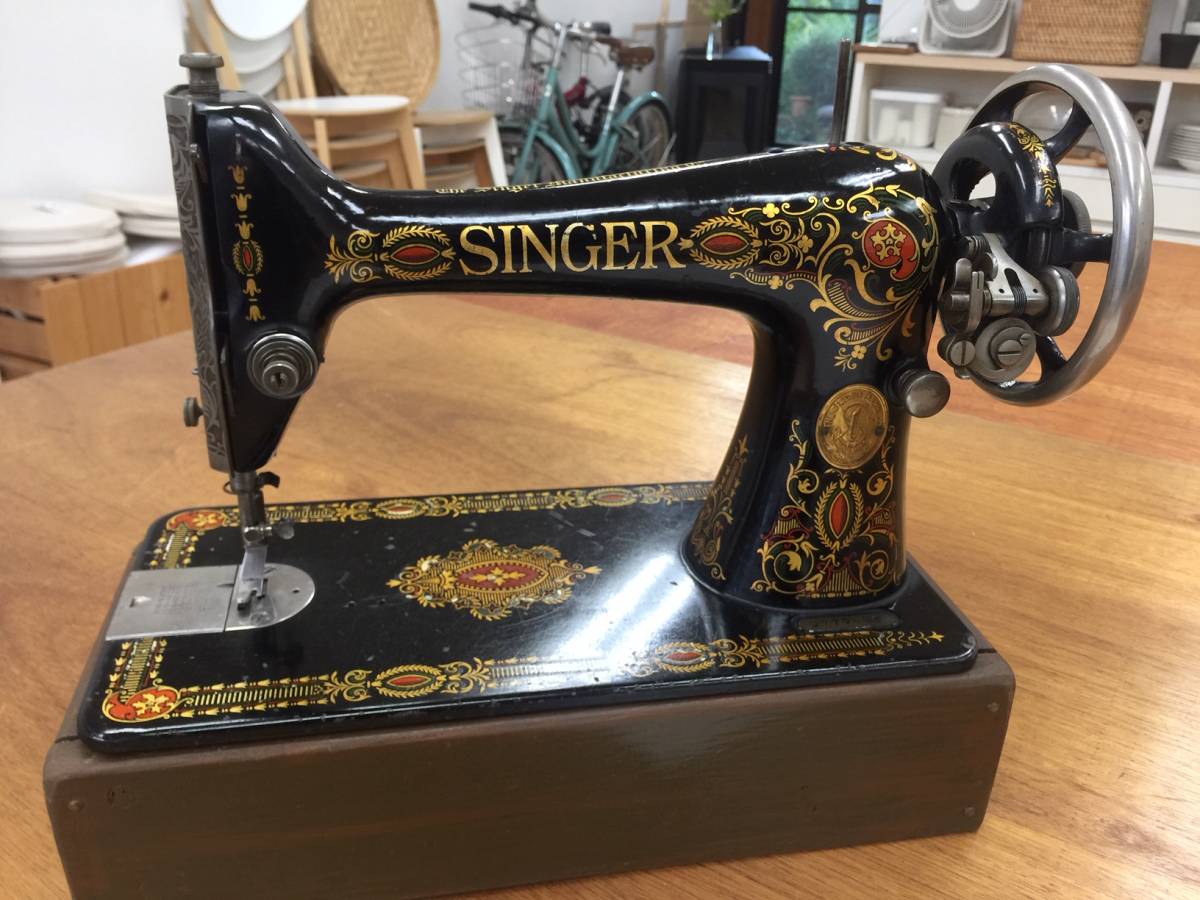 昭和レトロ 当時物 ＊THE SINGER COMPANY シンガー ＊SEWING MACHINES