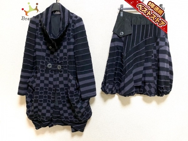 エイココンドウ EIKO KONDO スカートスーツ - 黒×パープル レディース