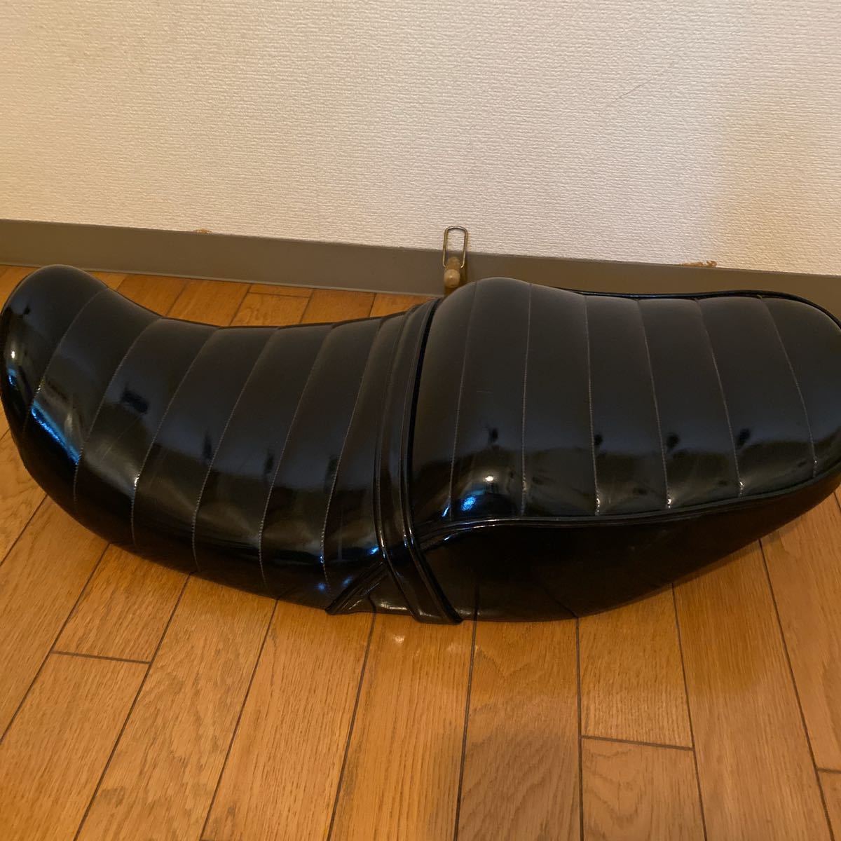 ゼファー400 エナメル タックロールシート