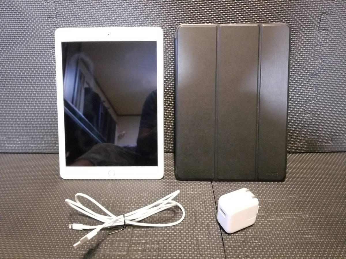 【高品質，正規品】 Apple iPad Pro 9.7インチ Wi-Fiモデル 128GB シルバー ケース付き MLMW2J/A(iPad本体)｜売買されたオークション情報、yahooの商品情報をアーカイブ公開 - オークファン iPad本体