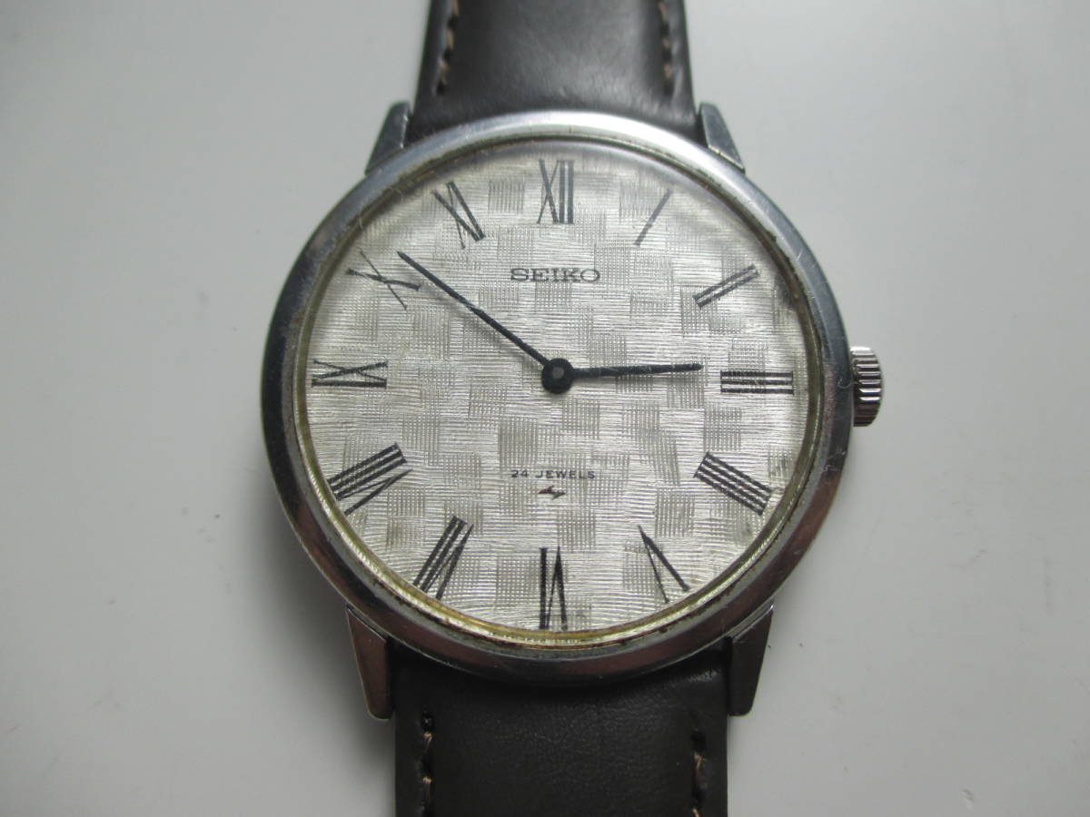 稼働品 SEIKO QUARTZ 腕時計 スクエア シャリオ リネン文字盤 稼働品 