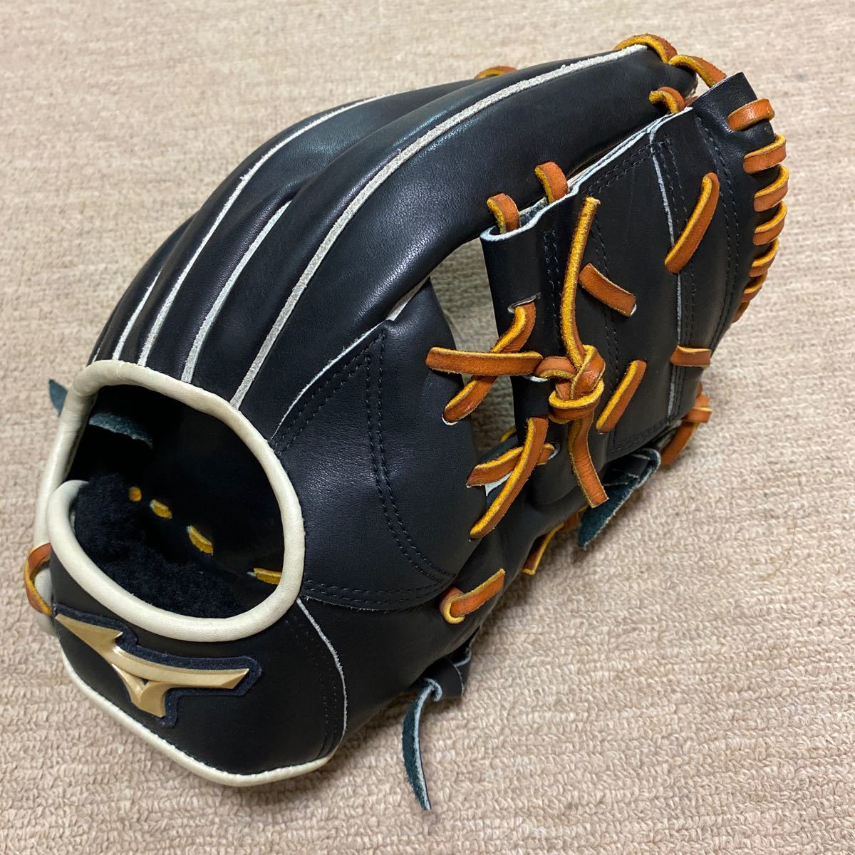 安い，人気セール MIZUNO ミズノ グローバルエリートオーダー品 軟式 内野手用 サイズ9(内野手用)｜売買されたオークション情報、yahooの商品情報をアーカイブ公開 - オークファン 大人用