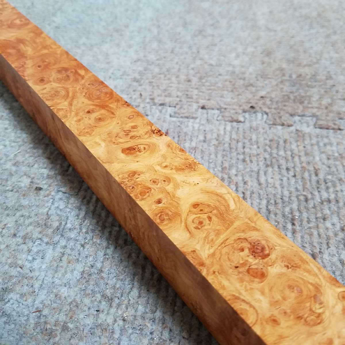 超激得，爆買い ⑨花梨コブ 480㎜&times;35㎜&times;32㎜ 水引き写真有り(角材)｜売買されたオークション情報、yahooの商品情報をアーカイブ公開 - オークファン 角材