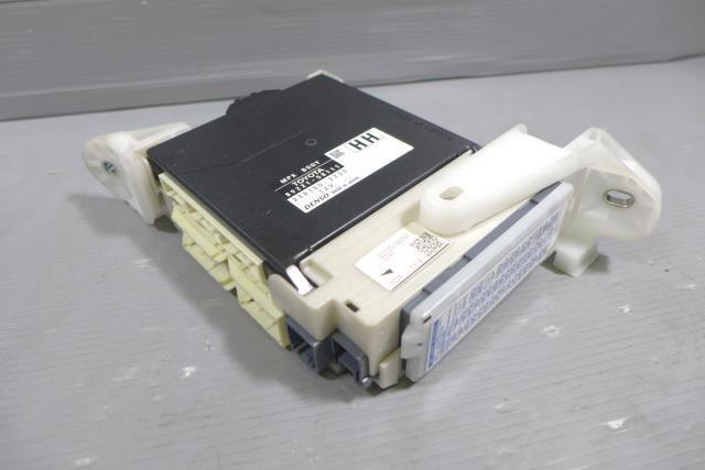 最新作，格安 ヴェルファイア DBA-AGH30W ヒューズ ボックス BOX 202 82730-58151 2.5Z アルファード 1kurudepa=20-8-28(トヨタ用)｜売買されたオークション情報、yahooの商品情報をアーカイブ公開 - オークファン トヨタ用