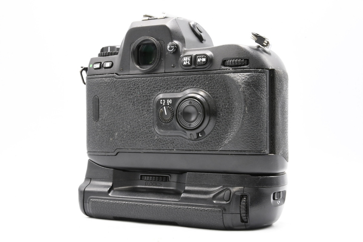 ◇ Nikon ニコン F100 + MB-15 ボディ フィルムカメラ AF一眼レフ 一眼