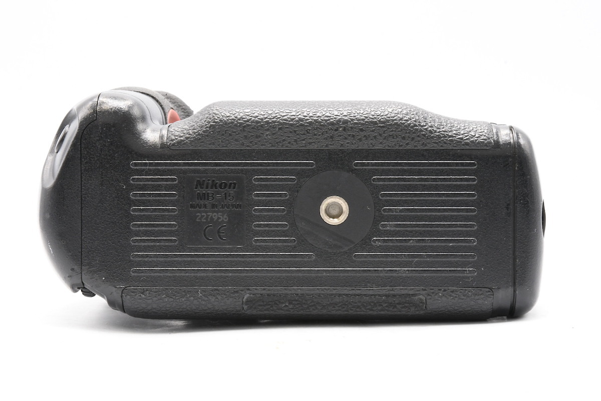 ◇ Nikon ニコン F100 + MB-15 ボディ フィルムカメラ AF一眼レフ