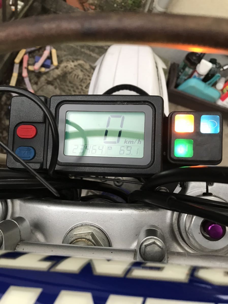 YAMAHA　TT250R デジタルスピードメーター km/h 表示 YAMAHA TT250R ヤマハ YZF-R1 表示 km⁄h - デジタルスピードメーター