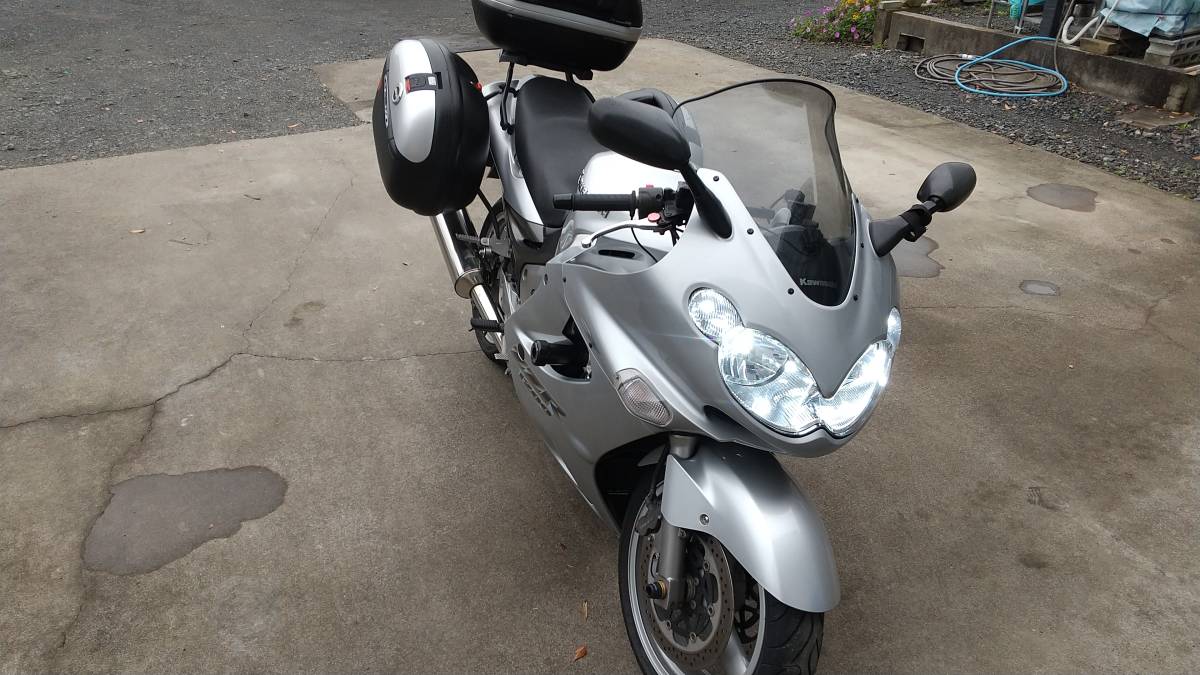 kawasaki zzr1200 車体