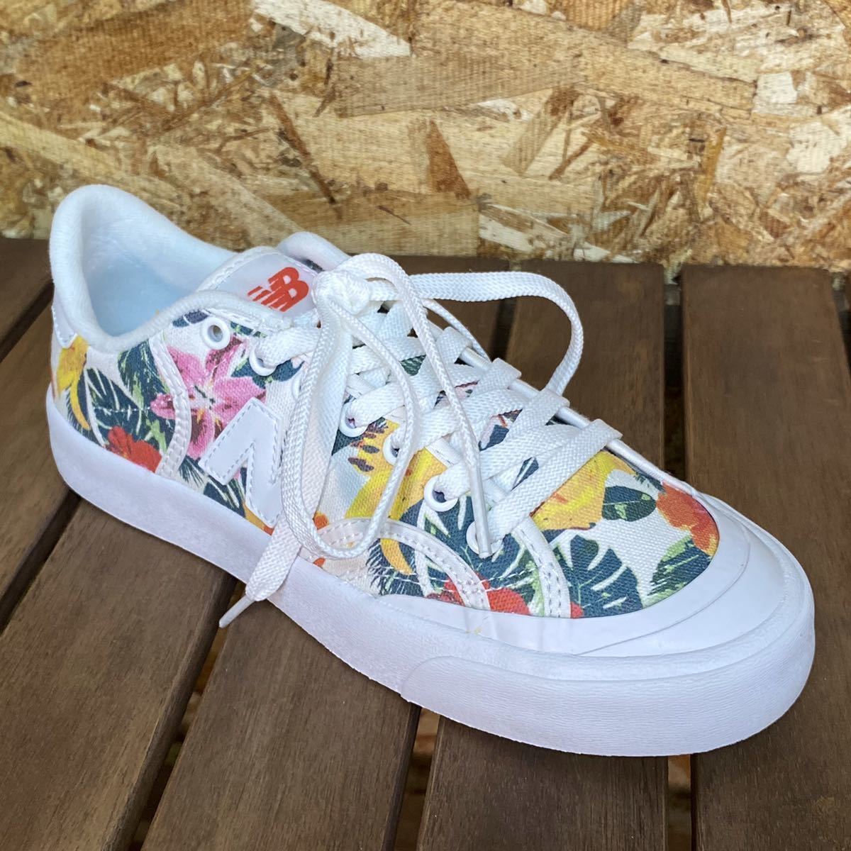 New Balance ニューバランス 靴 スニーカー レディース Proctsek マルチカラー 花柄 23 5cm 23 5cm 売買されたオークション情報 Yahooの商品情報をアーカイブ公開 オークファン Aucfan Com