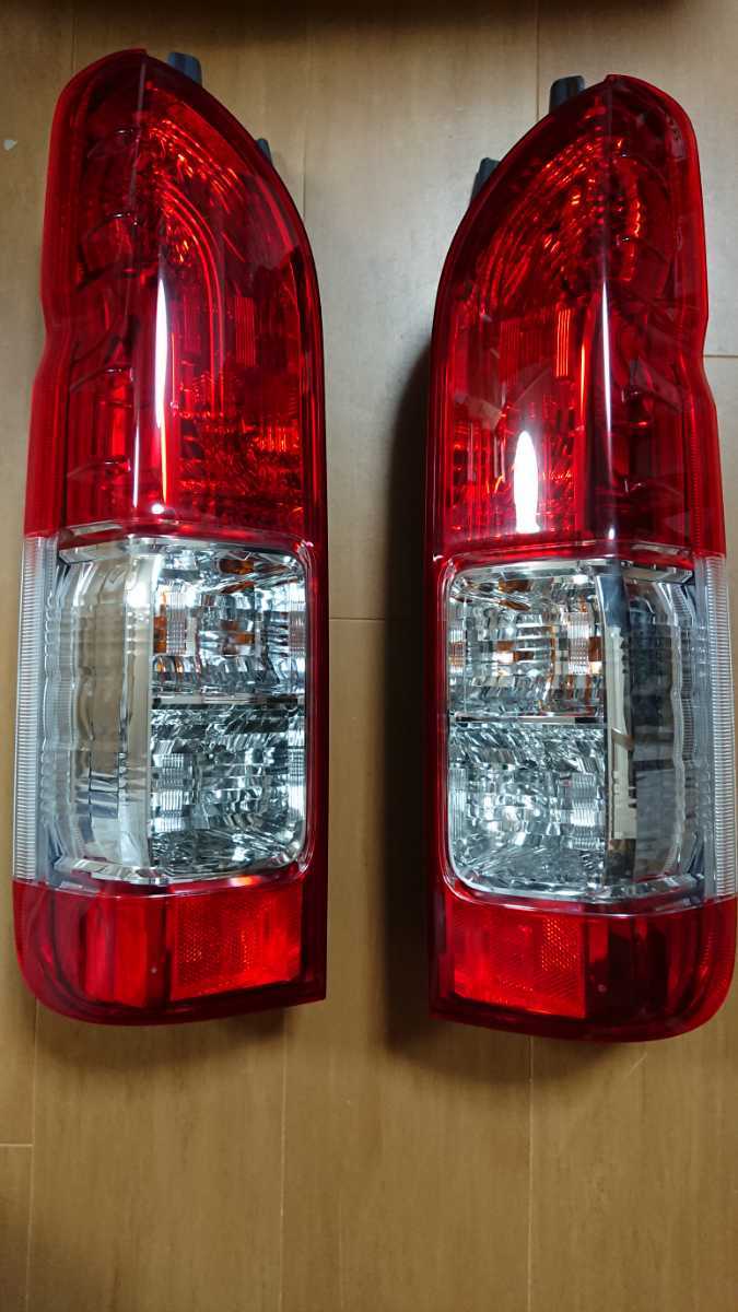 新車外し トヨタ 純正 200系 ハイエース ハイエース 200系 4型後期