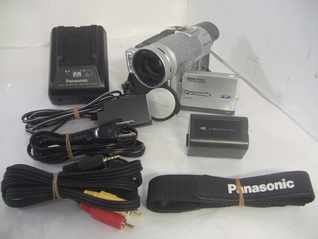  ダビングに み 再生OK 録画OK Panasonic MiniDVビデオカメラ NV-GX7+付属品7点/1325(パナソニック)｜売買されたオークション情報、yahooの商品情報をアーカイブ公開 - オークファン パナソニック