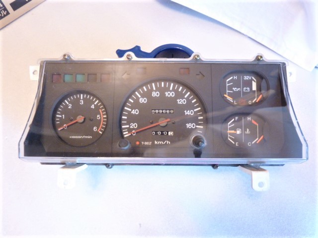 メーター ランクル70 HZJ70 89668km走 83100-60241 1HZ