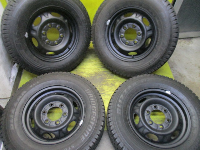 アイスガード 195/80R15 107/105L 日産純正鉄ホイール付4本 Car