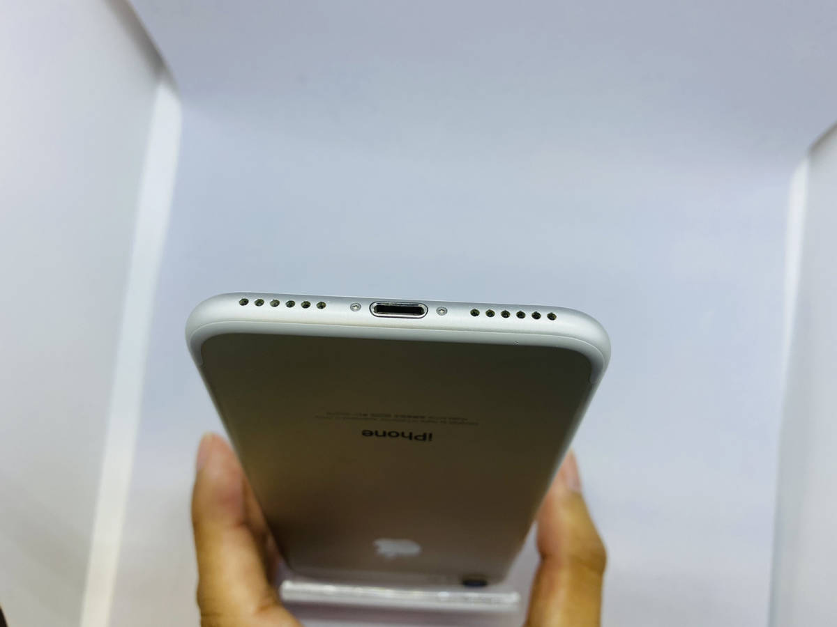 iPhone7 32GB SoftBank○ 中古品 シルバー _6