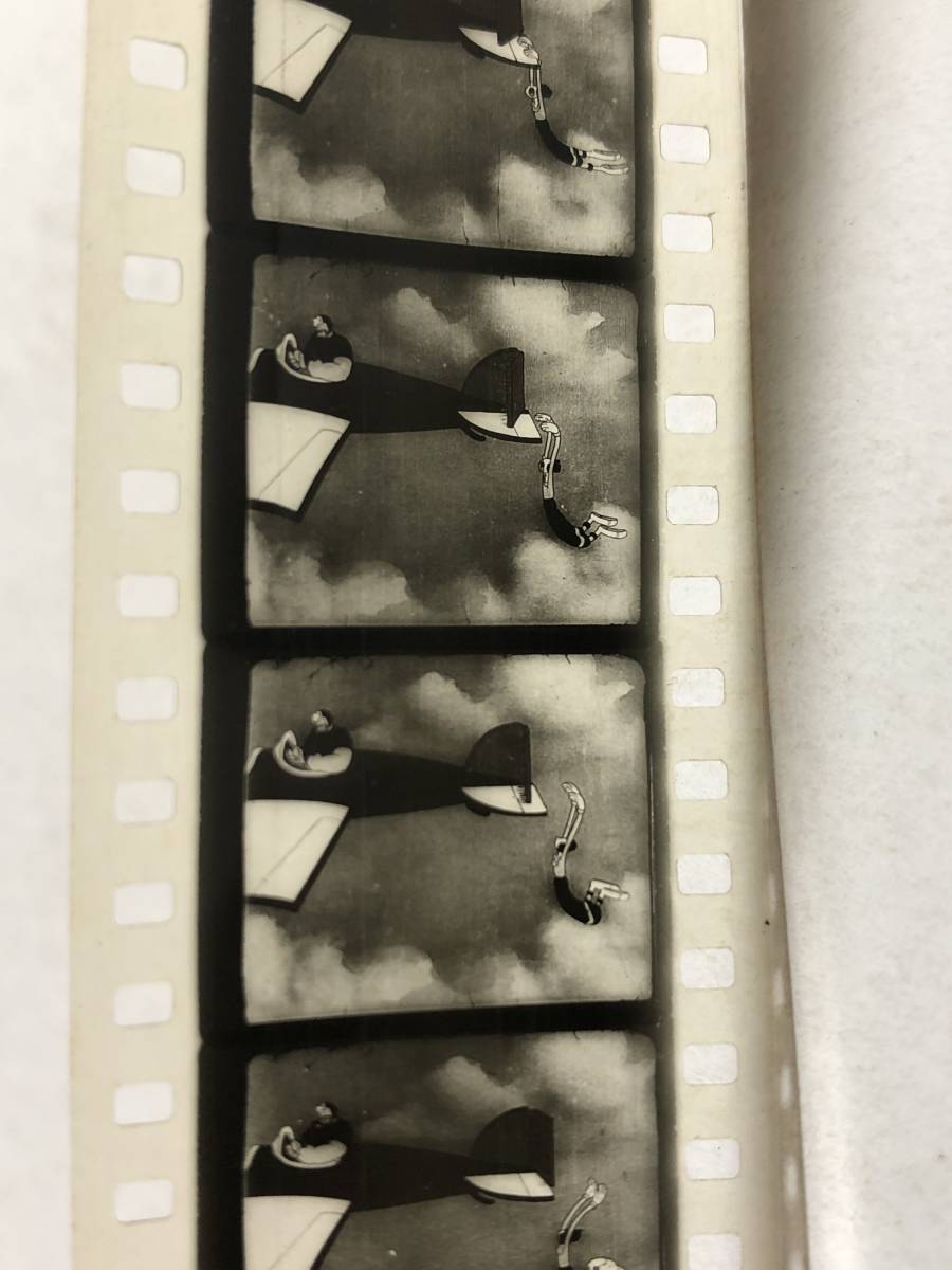 戦前35mm映画フィルム ポパイ 海の荒鷲 アニメ 漫画映画 フライシャー Popeye 玩具フィルム 映画関連グッズ 売買されたオークション情報 Yahooの商品情報をアーカイブ公開 オークファン Aucfan Com