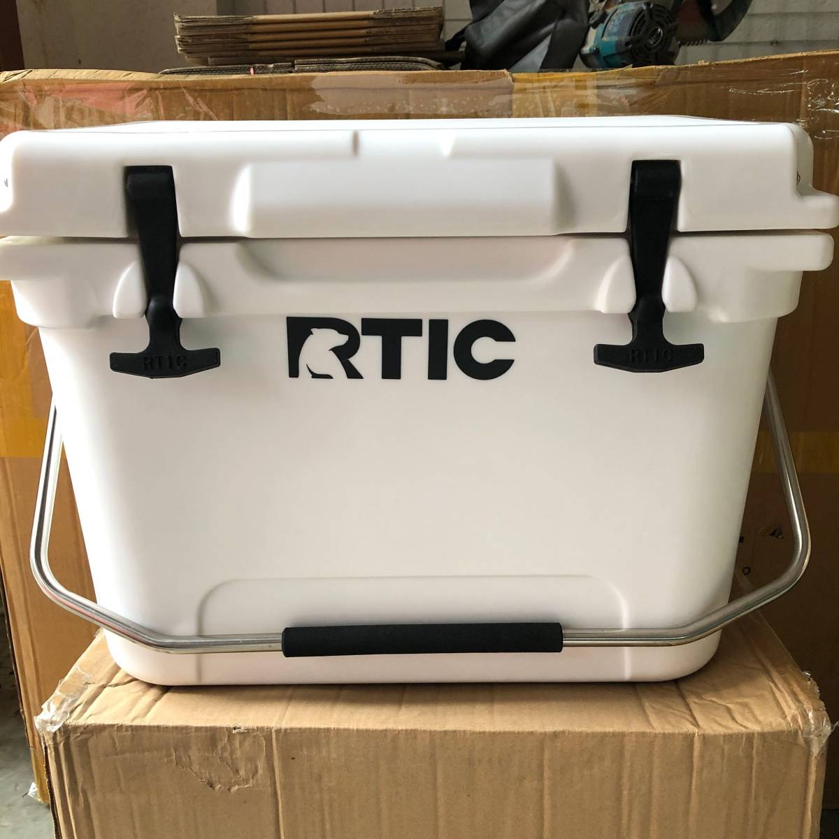 定番，限定SALE 1円 2019 ニューモデル RTIC 20L クーラーボックス 保冷釣箱車載戸外家庭用(30L未満)｜売買されたオークション情報、yahooの商品情報をアーカイブ公開 - オークファン 30L未満