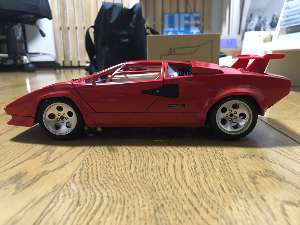 絶版！1/18 ランボルギーニ　カウンタック　5000 クワトロバルボーレ　1988 ブラーゴ　中古 ランボルギーニ カウンタック 京商 KYOSHO ORIGINAL クアトロ