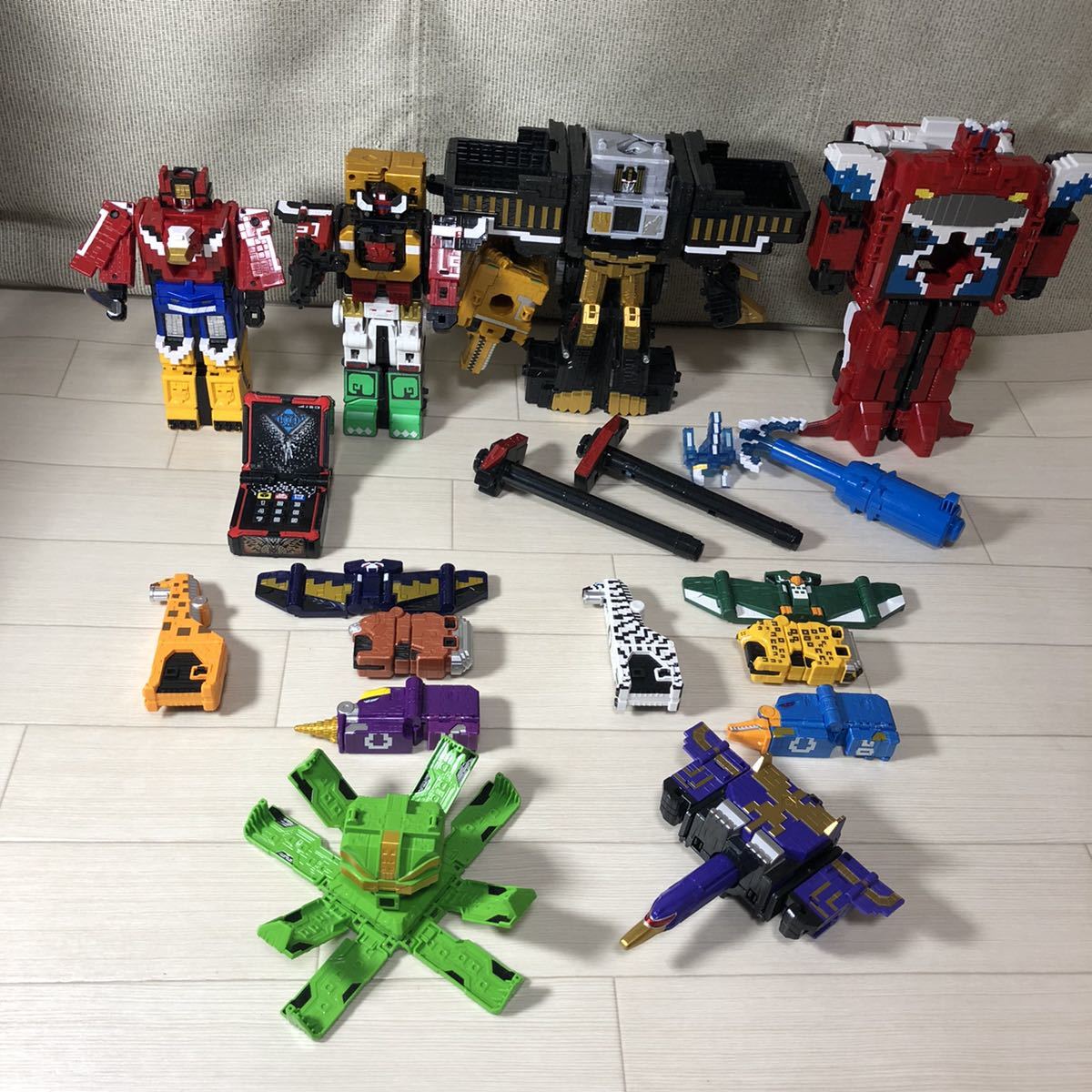 新品未使用 ジュウオウジャー ドデカイオー ジュウオウキング ①欠品破損無し！ジュウオウジャー ジュウオウキング ジュウオウ