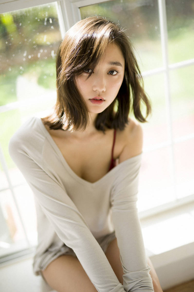 鈴木友菜 L判 写真 50枚 高画質 グラビア おまけ 2l判 5枚 セット 写真 売買されたオークション情報 Yahooの商品情報をアーカイブ公開 オークファン Aucfan Com