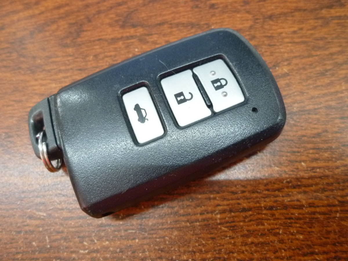 『N9196』トヨタ　TOYOTA　スマートキー　カムリ　28年式AVV50281451-0020動作確認済 | トヨタ カムリ - 純正  3ボタン