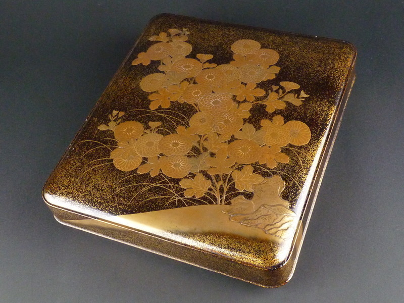 都屋】69 京都 平安楊光堂 造「菊蒔絵 硯箱 板文庫付」共箱 木製 梨地