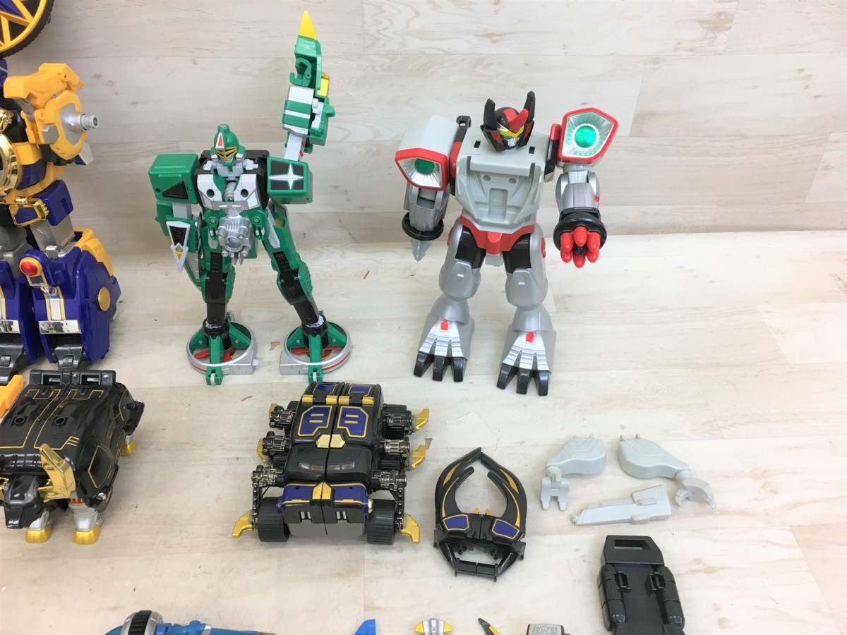 横浜店 お得セット 忍風戦隊ハリケンジャー 百獣戦隊ガオレンジャー Dx 超合金 シュリケンジャー 戦隊ヒーロー ロボット 合体 旋風神 忍風戦隊ハリケンジャー 売買されたオークション情報 Yahooの商品情報をアーカイブ公開 オークファン Aucfan Com