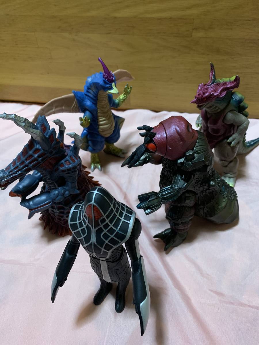 ウルトラマン コスモス真の勇者セット 空からのプレゼントセット