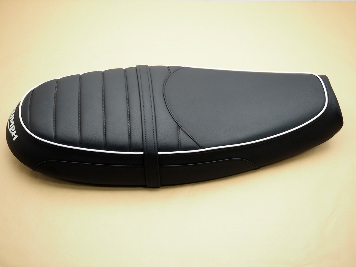☆【美品】トライアンフ ボンネビルT120 純正 シート 品番：2305764