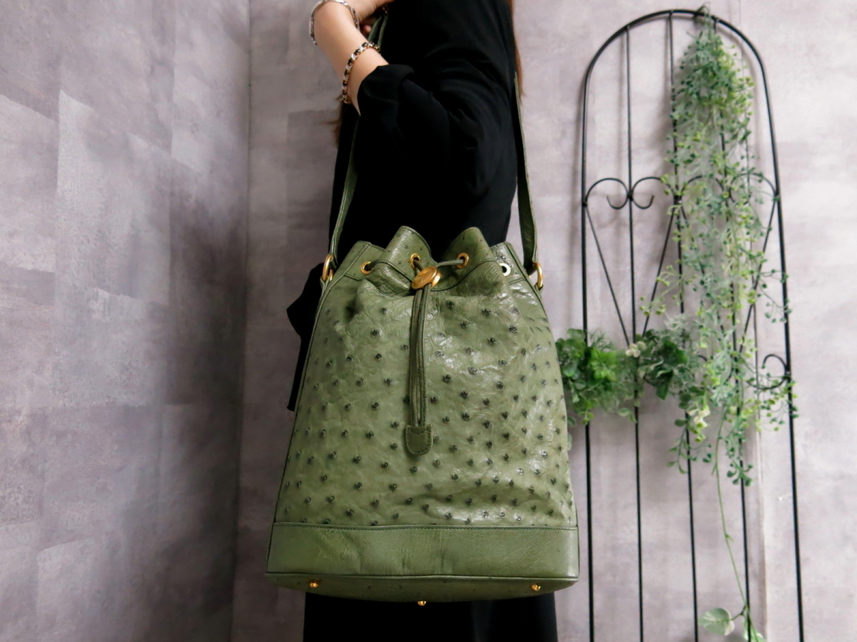 ○美品○GUCCI オールド グッチ○ロゴ金具○オーストリッチ 本 