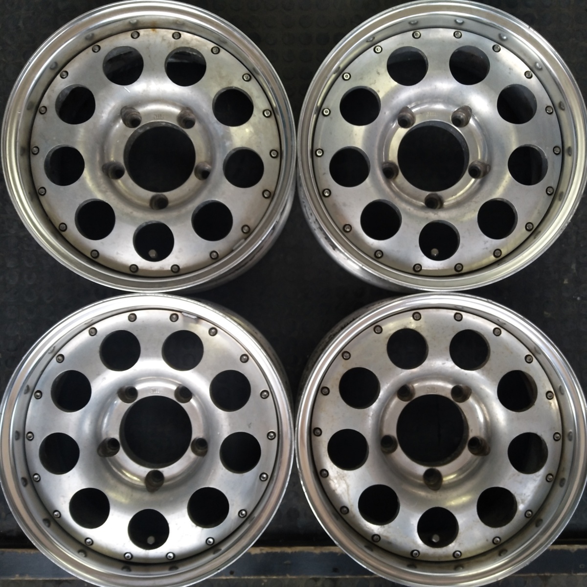 【100%新品，定番人気】 管理番号：C2-151 1個＝4本 社外品 15&times;6J 5穴 PCD139.7 ET+2 店頭タイヤ交換&引取可能/4本価額(社外品)｜売買されたオークション情報、yahooの商品情報をアーカイブ公開 - オークファン 5穴