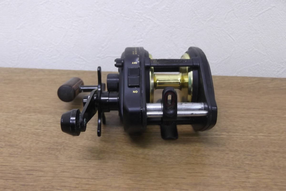 9775 リール Daiwa MILLIONAIRE MAGSERVO SS30 ダイワ ミリオネア 釣り