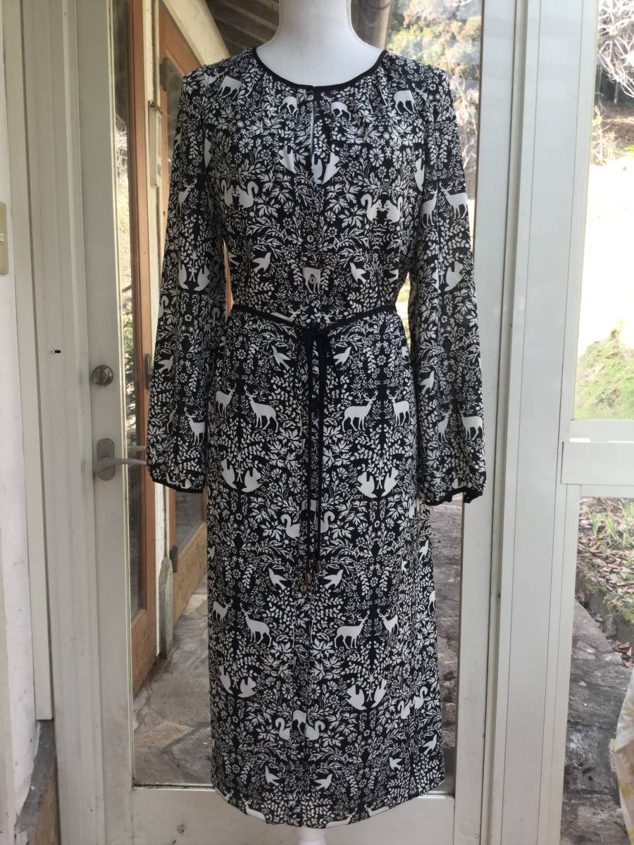 ローラアシュレイ 黒地クリーム森の動物柄ワンピース１３号 ワンピース 売買されたオークション情報 Yahooの商品情報をアーカイブ公開 オークファン Aucfan Com