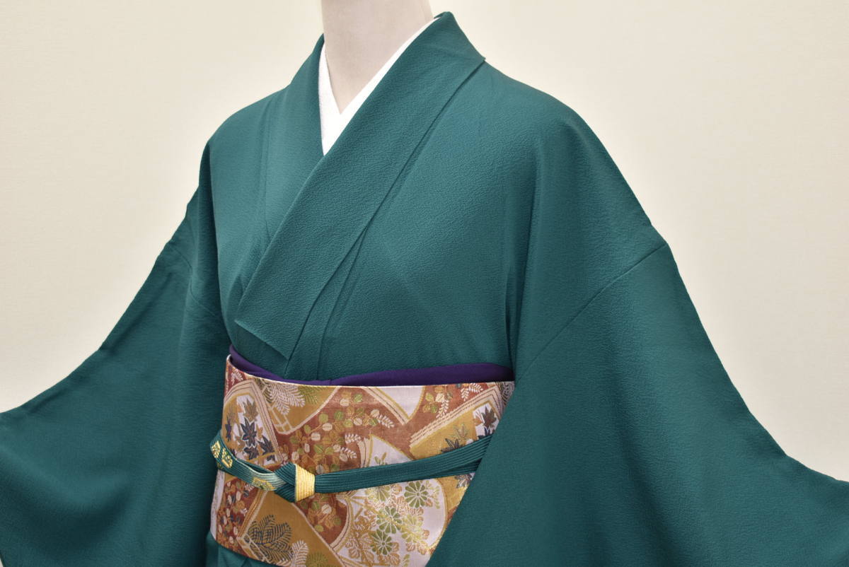 ☆新品・未使用☆正絹 縮緬 深い緑色 袷 色無地（ちどりや】美品 正絹 