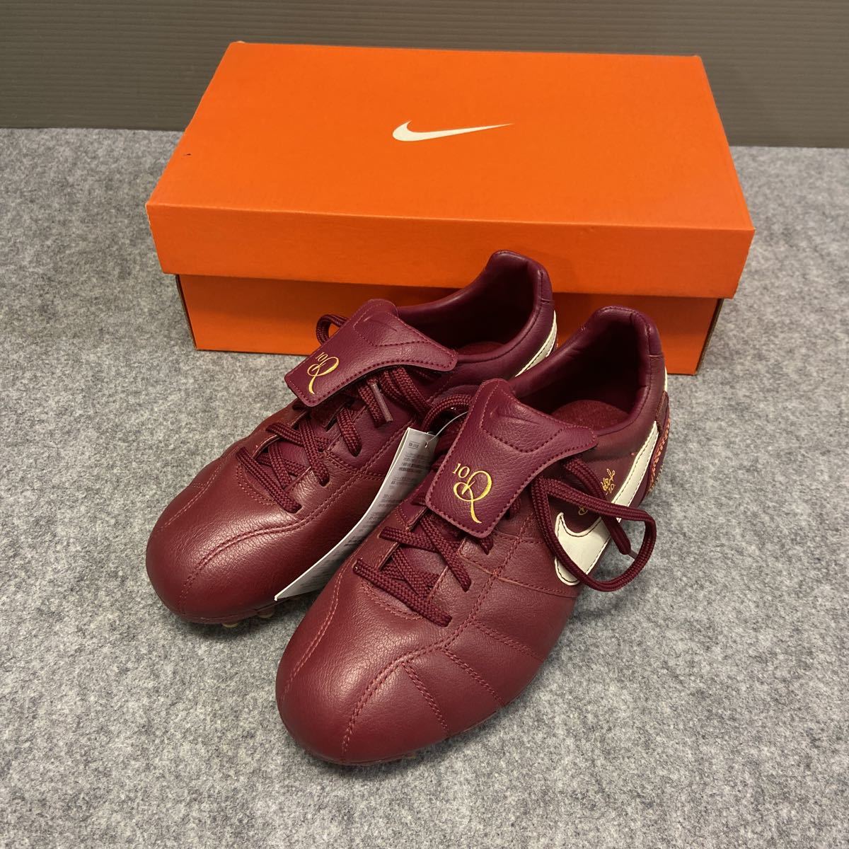 セール，正規品 SS322 NIKE ナイキ ティエンポ ロナウジーニョ 21.5cm(21.5cm)｜売買されたオークション情報、yahooの商品情報をアーカイブ公開 - オークファン シューズ