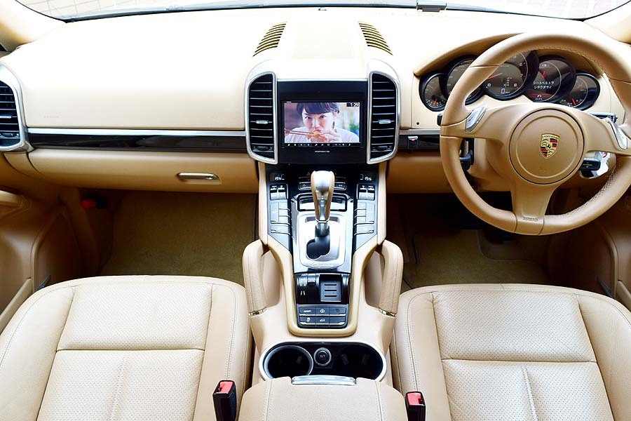 【全車輌消毒消臭済】2013年モデル ポルシェカイエン TVキャンセラー 大切にご使用！ 車庫保管 正規ディーラー車 車検R3年3月 現車確認可能_3