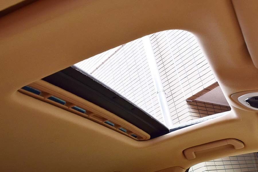 【全車輌消毒消臭済】2013年モデル ポルシェカイエン TVキャンセラー 大切にご使用！ 車庫保管 正規ディーラー車 車検R3年3月 現車確認可能_4