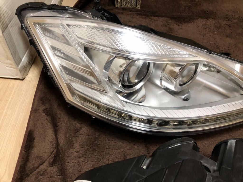 DEPO メルセデス・ベンツW221 後期ルック ヘッドライト左右セット 社外品 DEPO メルセデス・ベンツW221 後期ルック ヘッドライト左右セット 社外