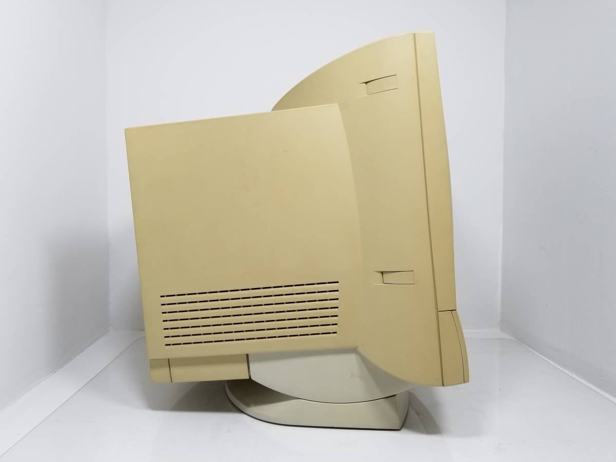 Macintosh Performa 5210 Macintosh Performa 5210 付属キーボード