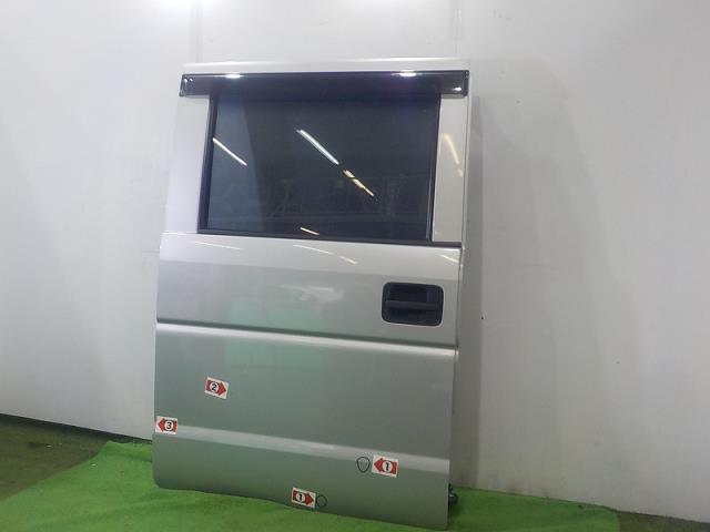 エブリィ Z2S DA64V バン 右フェンダーパネル シルバー 中古品 0 | EBD